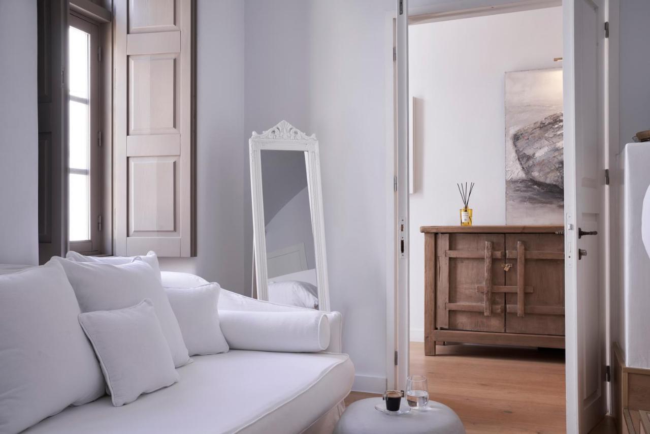 White Mykonos 2*